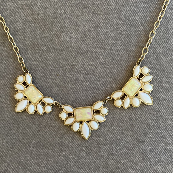 Gold plated adjustable costume necklace - Picture 2 of 2